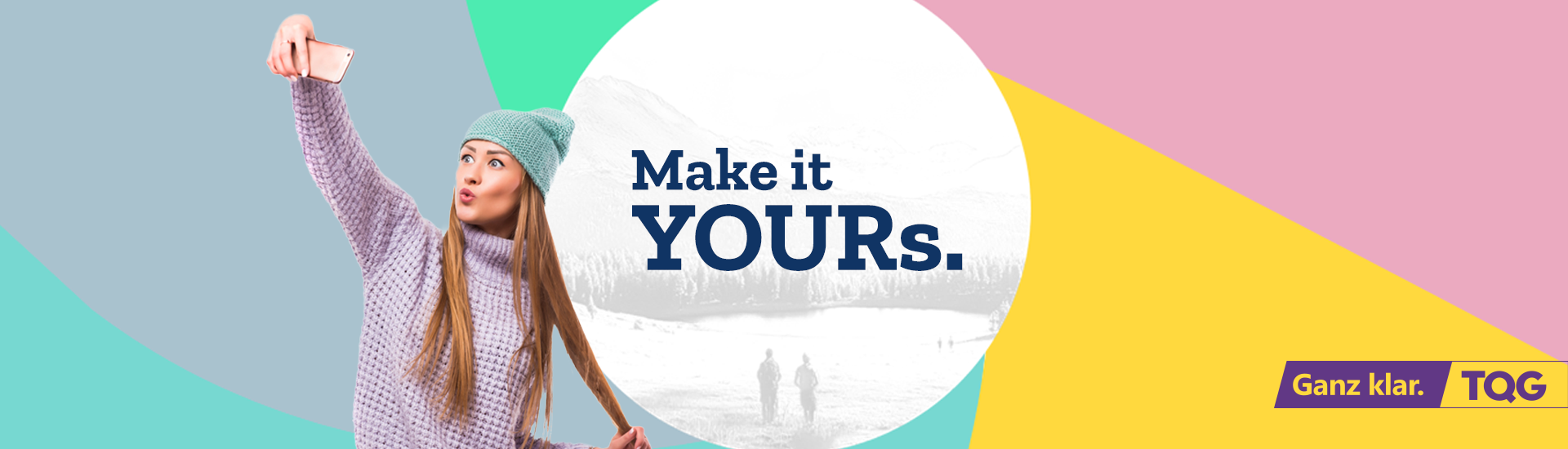 Die smartLCM YOURs digitale Plattform im neuen Design – Nutzerin macht Selfie mit Schriftzug YOURs im Hintergrund